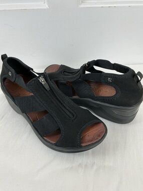 Bzees Duet Wedge Sandal Black Size 11 walking sandals